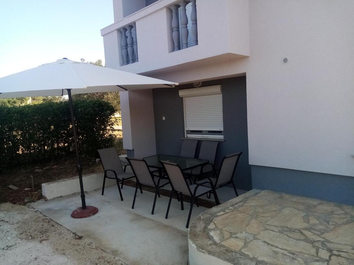Appartement Luka à Galovac  Extérieur photo