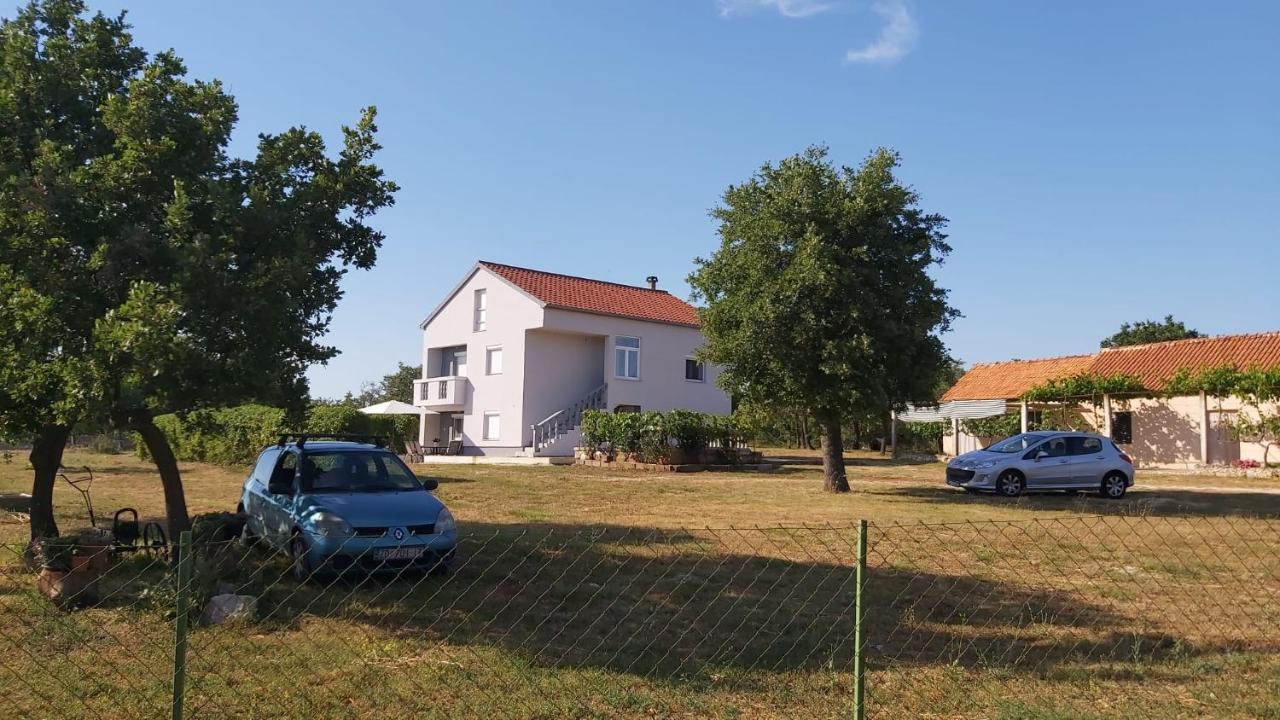 Appartement Luka à Galovac  Extérieur photo